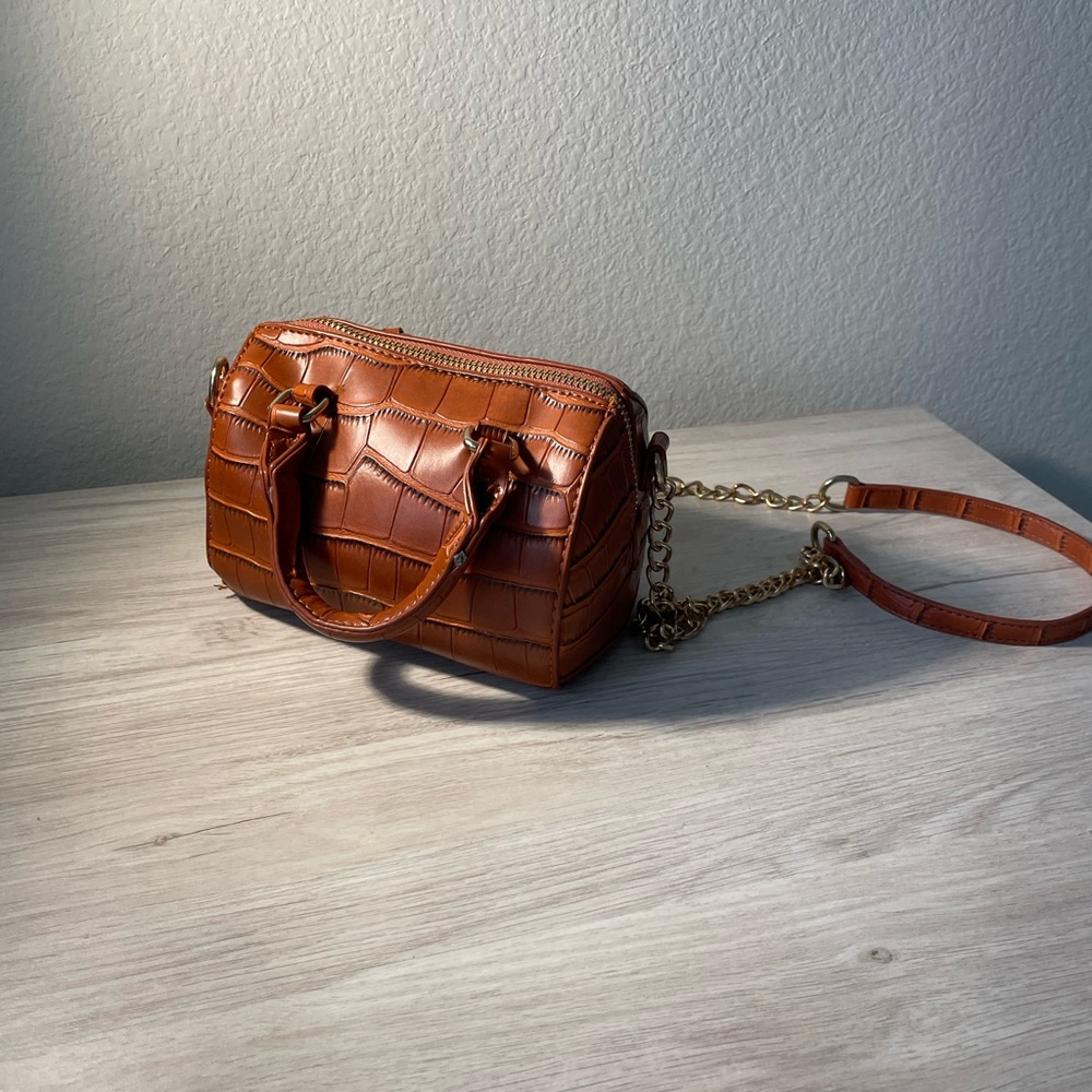 Chic cross body mini purse (brown)